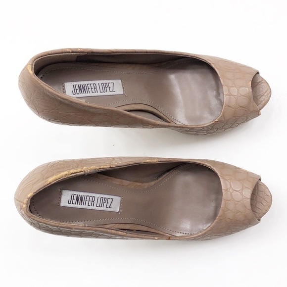 Jennifer Lopez textured platform peep toe heels - Picture 3 of 9